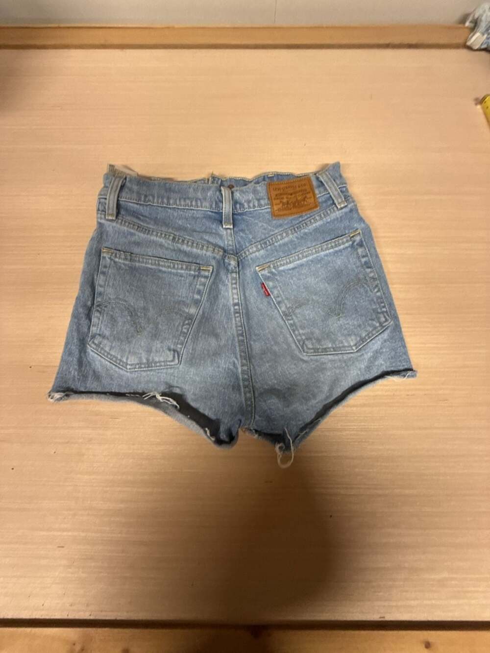 Levi's Ribcage Short Size 26 - Picture 4 of 8